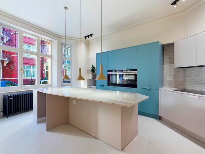 3 Bedroom Flat To Rent In Cabbell Street, London, NW1