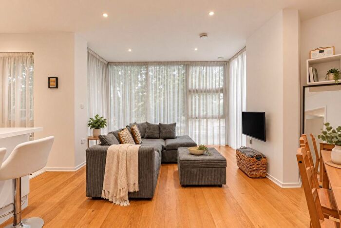 2 Bedroom Flat For Sale In Trafalgar House, Battersea Reach, London, SW18