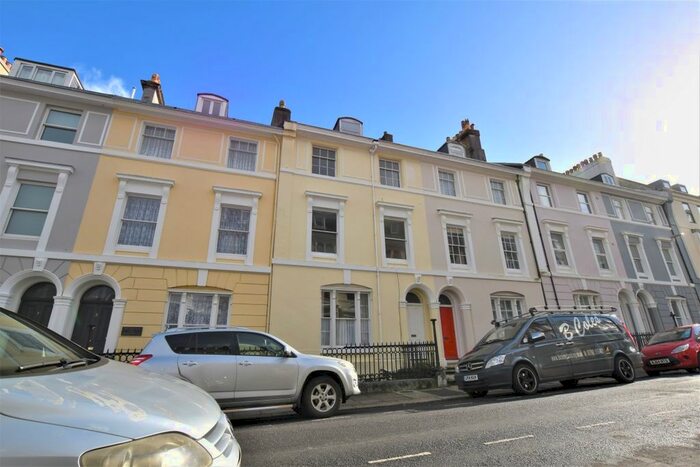3 Bedroom Flat To Rent In Holyrood Place, Plymouth, PL1