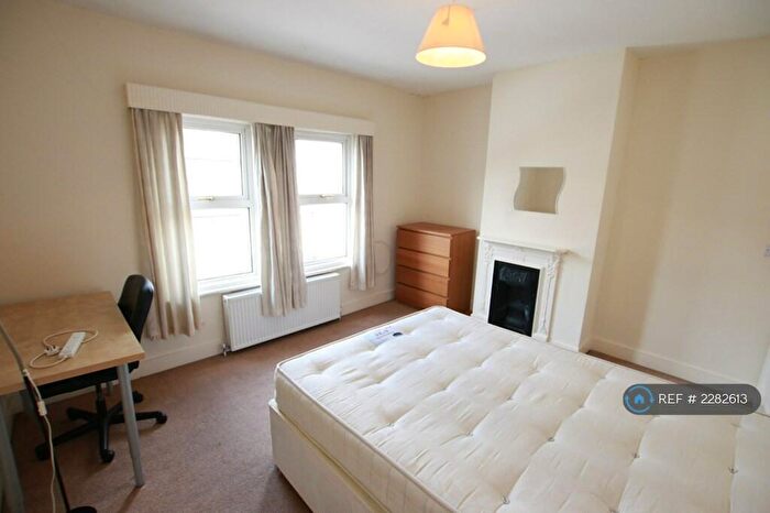 4 Bedroom Terraced House To Rent In Grange Avenue, Reading, RG6