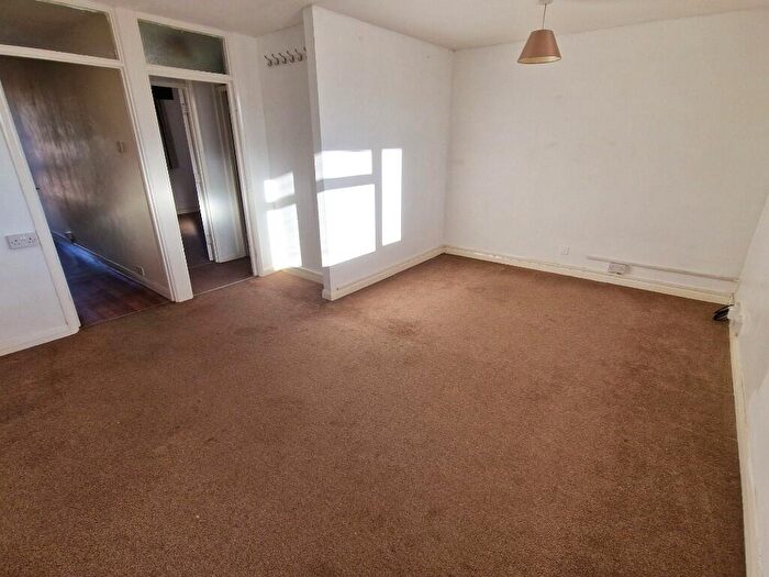 1 Bedroom Flat To Rent In Stokesway, Stoke Road, Gosport, Hampshire, PO12