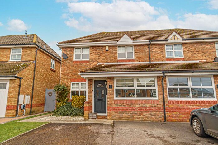 3 Bedroom Semi-Detached House For Sale In Kensington Park, Magor, NP26