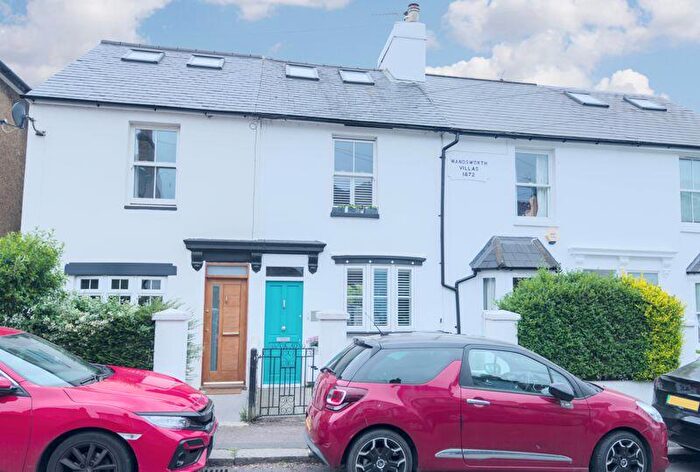 4 Bedroom Character Property For Sale In Puller Road, Barnet, EN5