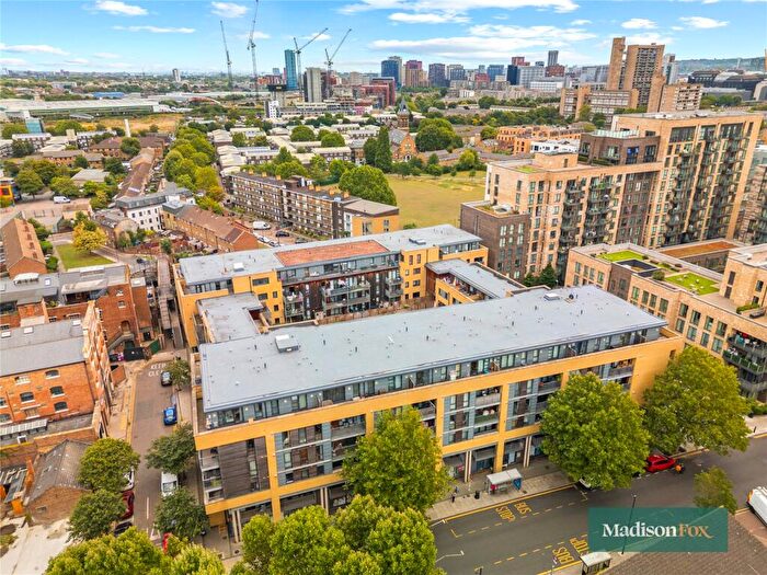 1 Bedroom Apartment For Sale In Fawe Street, London, E14