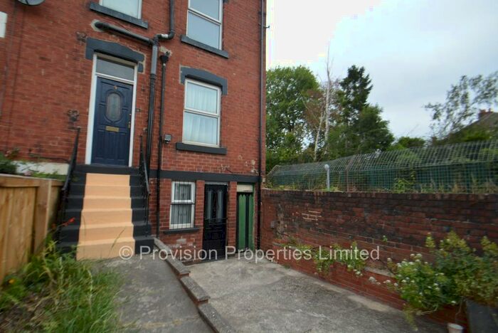 2 Bedroom End Of Terrace House To Rent In Beechwood Row, Burley, Leeds, LS4