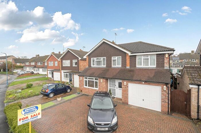 4 Bedroom Detached House For Sale In Beverley Road, Maidstone, ME16