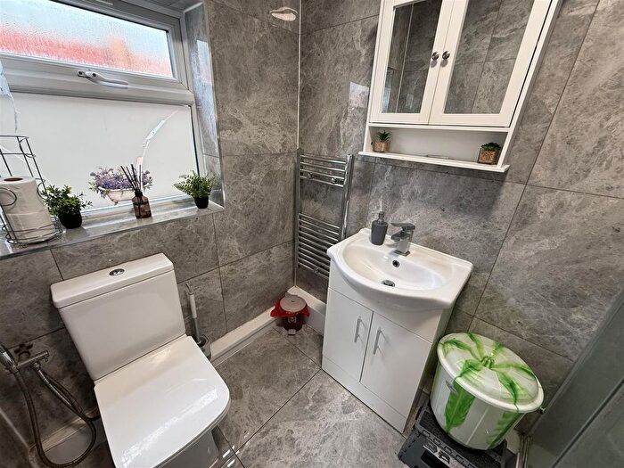 1 Bedroom Flat To Rent In Bear Road, Feltham, TW13