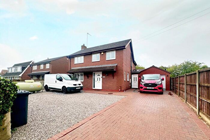 4 Bedroom House To Rent In Dirty Lane, Fishlake, Doncaster, DN7