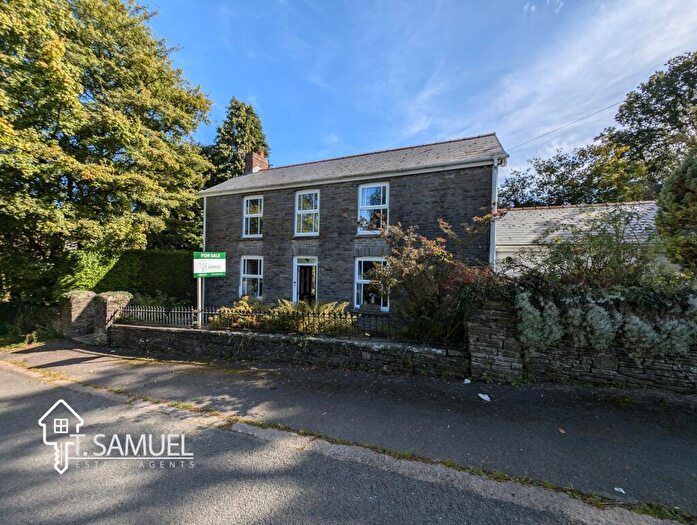 4 Bedroom Detached House For Sale In Brynffynnon, Llanfabon Road, Llanfabon, CF46