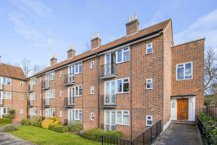 1 Bedroom Apartment To Rent In Westall Close, Hertford, Hertfordshire, SG13