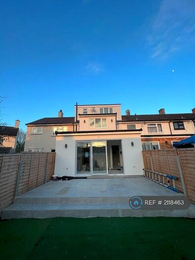 2 Bedroom Flat To Rent In Canons Gate, Harlow, CM20