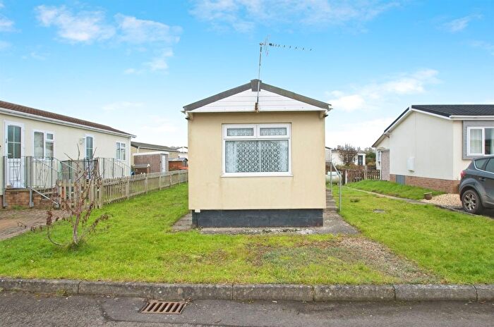 1 Bedroom Mobile/park Home For Sale In Lighthouse Park, St. Brides Wentlooge, Newport, NP10