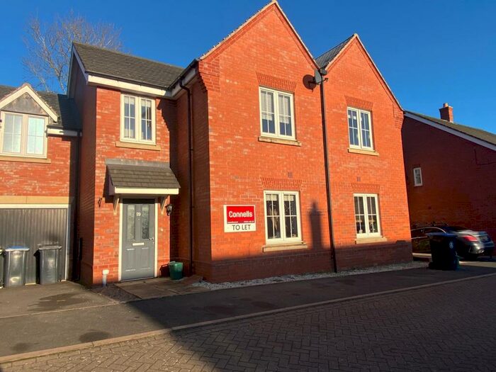 4 Bedroom Semi-Detached House To Rent In Manders Croft, Southam, CV47