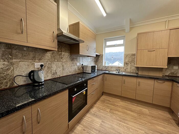 3 Bedroom Flat To Rent In Station Road, Crynant, Neath, SA10