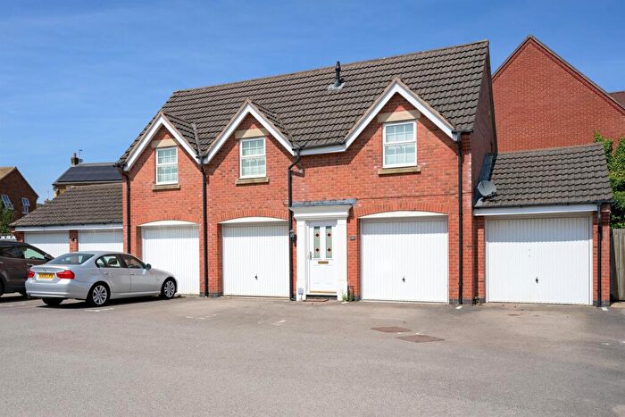 2 Bedroom Coach House For Sale In Burdock Way, Desborough, Kettering, NN14