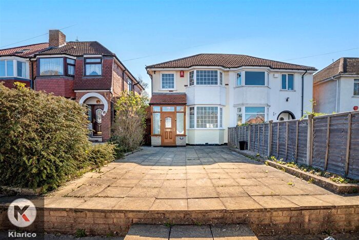 3 Bedroom Semi-Detached House To Rent In Pierce Avenue, Solihull, B92