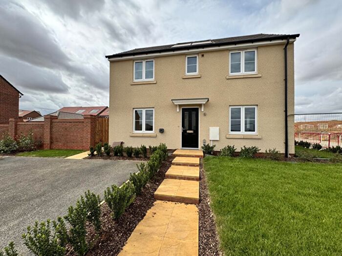3 Bedroom House To Rent In Kennick Way, Grantham, NG31