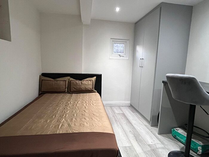 Studio To Rent In Watermill Way, Feltham, TW13