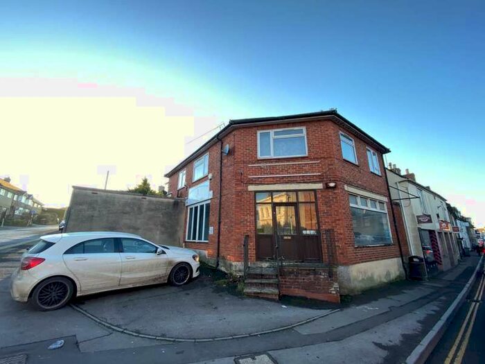 Commercial Property To Rent In East Street, Warminster, Wiltshire, BA12