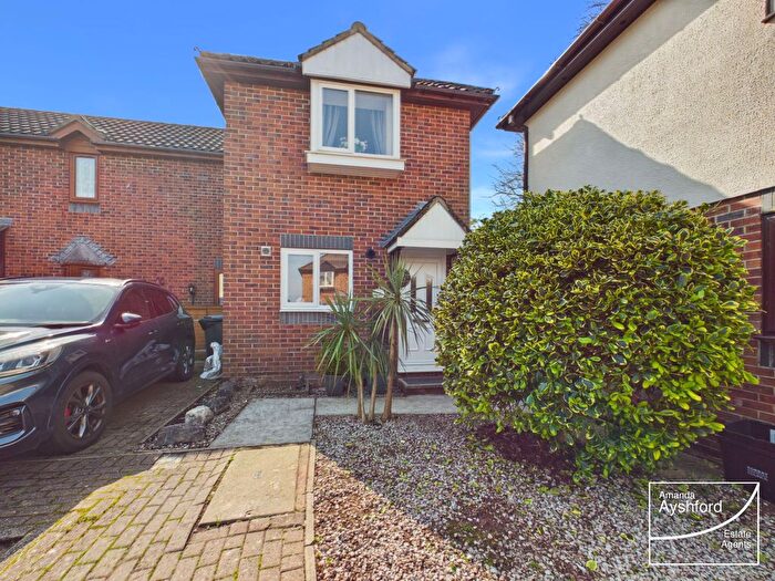 2 Bedroom End Terrace House For Sale In Kendlewood Close, Roselands, Paignton, TQ4