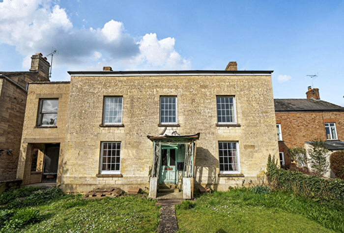 3 Bedroom Semi Detached House For Sale In Regent Street, Stonehouse, Gloucestershire, GL10