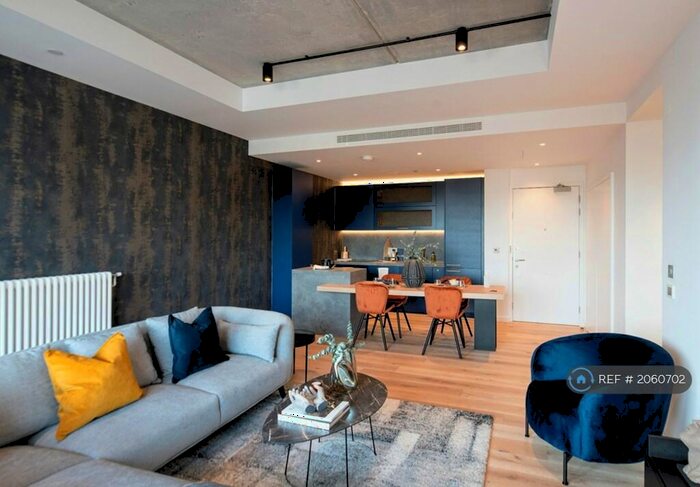 2 Bedroom Flat To Rent In Good Luck Hope, London, E14