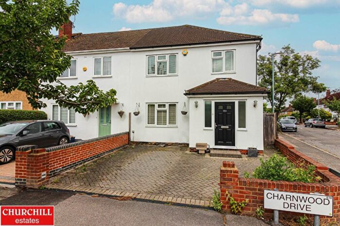 3 Bedroom End Of Terrace House To Rent In Charnwood Drive, London, E18