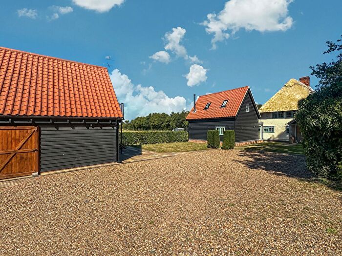 3 Bedroom Cottage For Sale In Colchester Road, Mount Bures, Bures, CO8