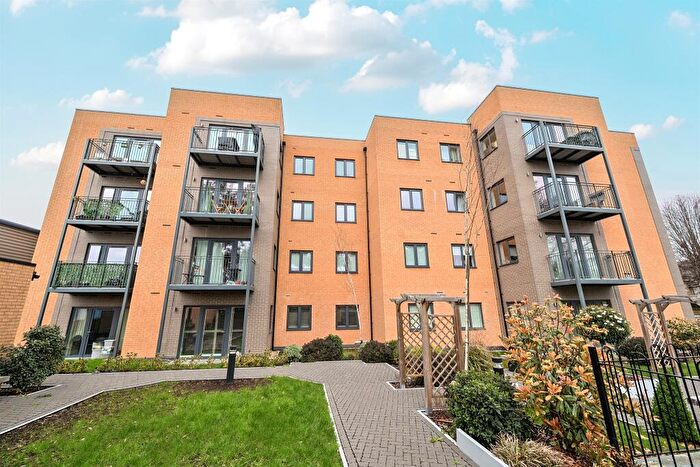 1 Bedroom Apartment For Sale In Clivemont Road, Maidenhead, SL6