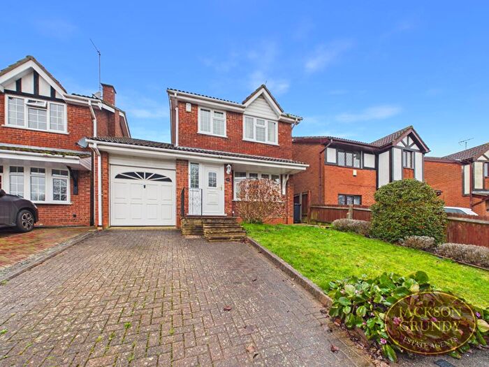 3 Bedroom Detached House For Sale In Manning Road, Moulton, NN3