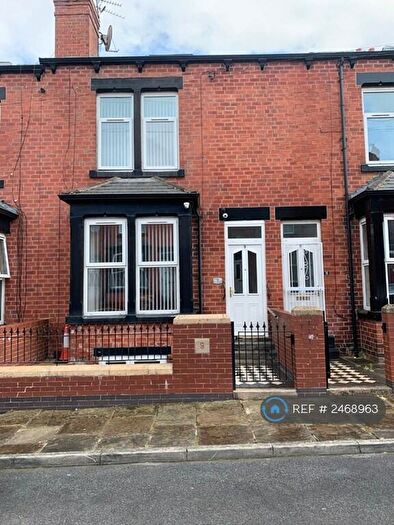 5 Bedroom Terraced House To Rent In Hardy Street, Leeds, LS11