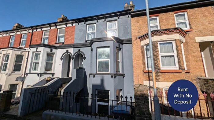 4 Bedroom Terraced House To Rent In Longfield Road, Dover, Kent, CT17