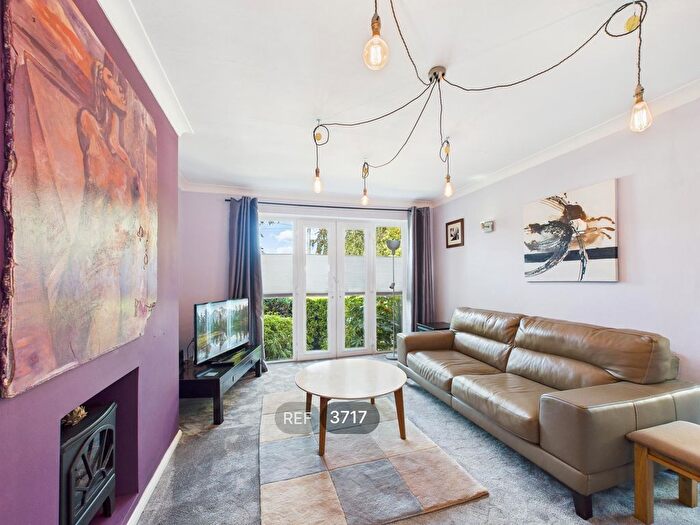 2 Bedroom Detached Bungalow To Rent In Wyndham Mews, St. Andrews Road, Nottingham, NG3