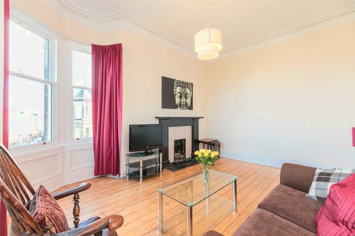 2 Bedroom Flat To Rent In Brunton Terrace, Edinburgh, EH7