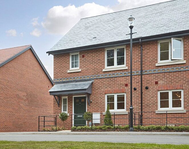 3 Bedroom Semi Detached House For Sale In Highlands Lane, Rotherfield Greys, Henley-On-Thames, Oxfordshire, RG9