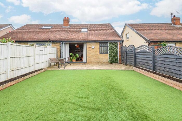 4 Bedroom Semi-Detached House For Sale In Elsinore Avenue, Elland, HX5