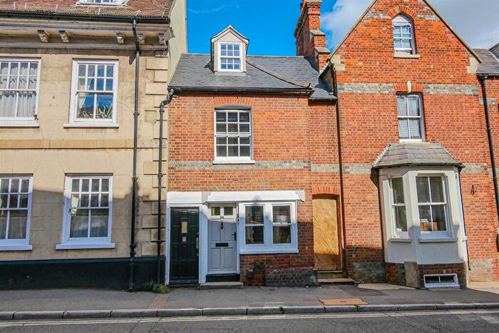 3 Bedroom Terraced House For Sale In High Street, Wallingford, OX10