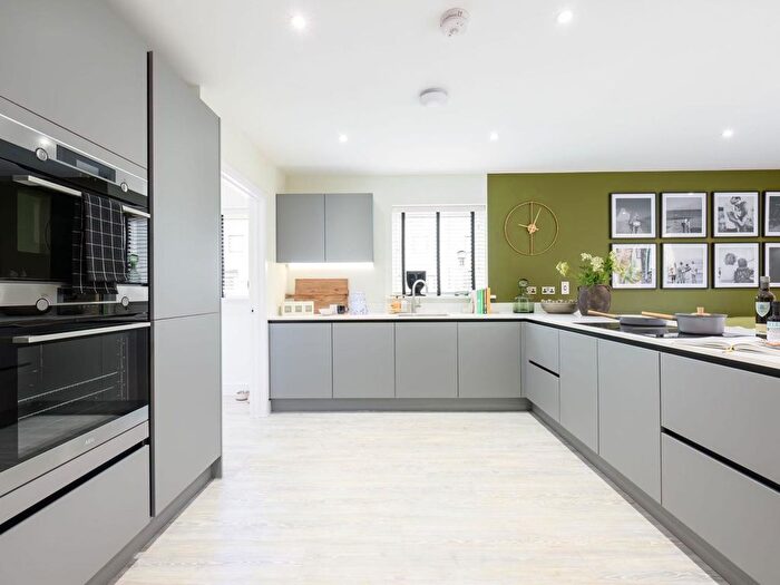 5 Bedroom Detached House For Sale In Newmarket Road, Teversham, Cambridge, CB5