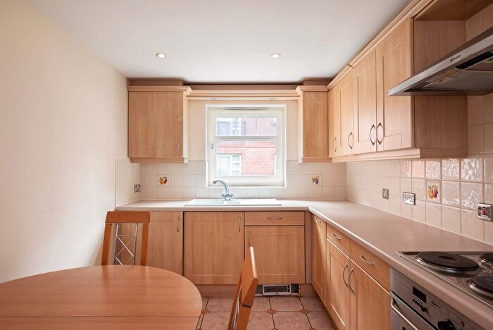 2 Bedroom Flat For Sale In Trafalgar House, Piccadilly Plaza, York, YO1
