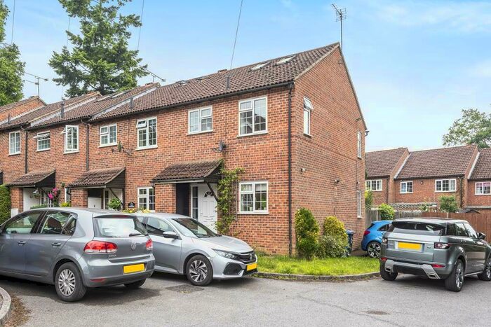 3 Bedroom End Of Terrace House To Rent In Church Road, Ascot, SL5