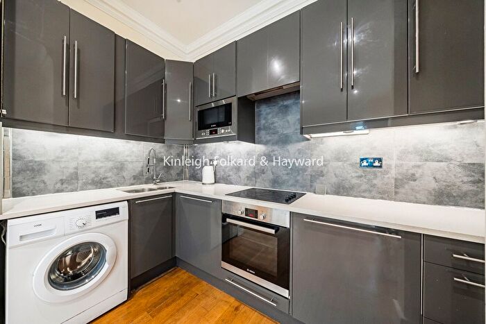 1 Bedroom Flat To Rent In Standen Road, Southfields, London, SW18