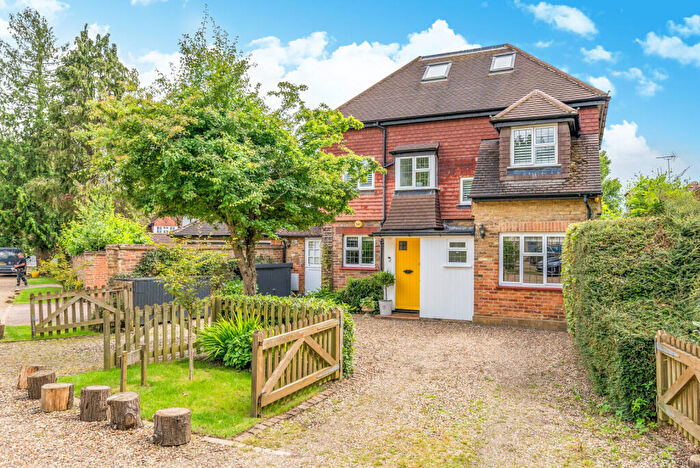 4 Bedroom Detached House For Sale In Irene Road, Cobham, KT11