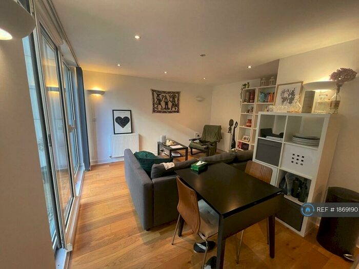 1 Bedroom Flat To Rent In Adriatic Apartments, London, E16