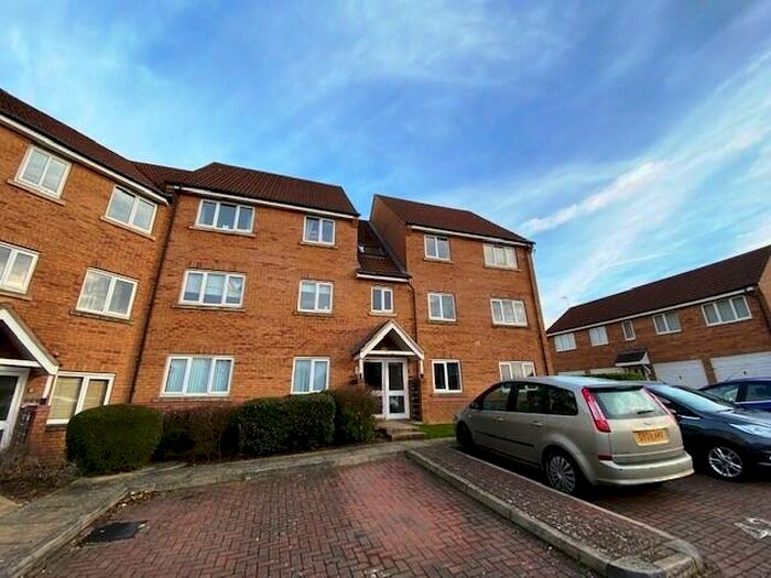 2 Bedroom Flat To Rent In Creswell Place, Cawston, CV22