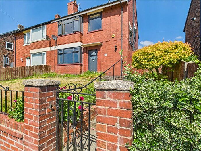 3 Bedroom Semi-Detached House For Sale In Lilac Avenue, Ashton-In-Makerfield, WN4