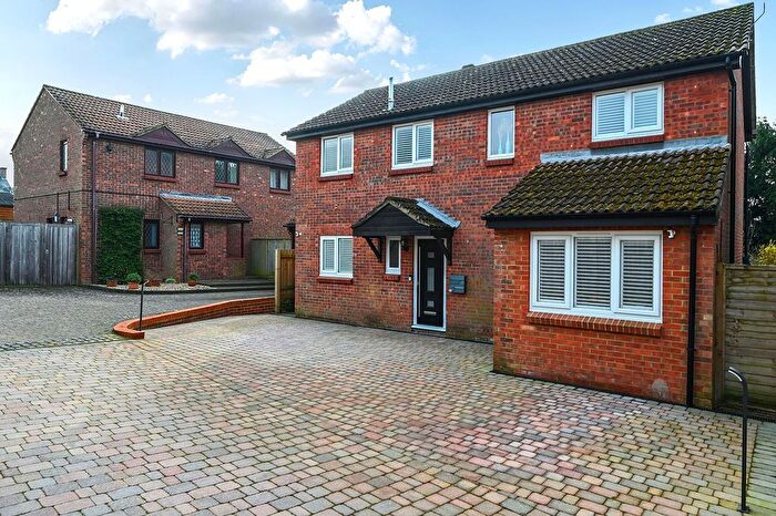 4 Bedroom Detached House For Sale In Broadhurst Drive, Kennington, TN24