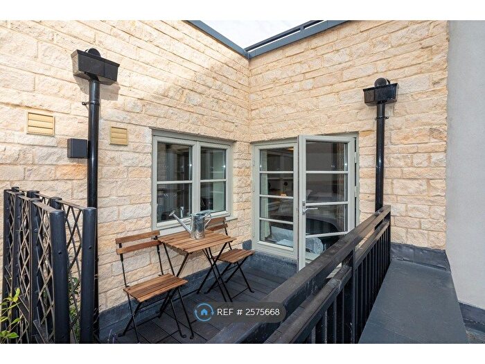 1 Bedroom Flat To Rent In High Street, Chipping Norton, OX7