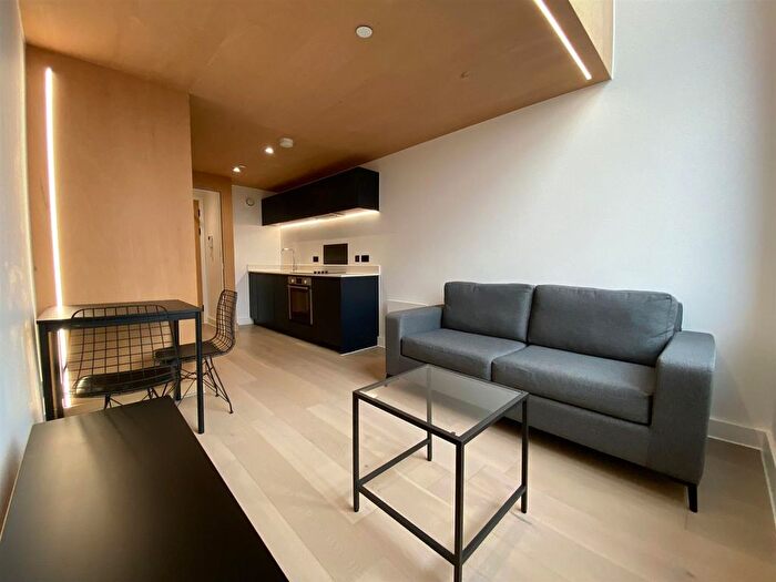 1 Bedroom Flat To Rent In Sky Gardens, Spinners Way, Manchester, M15