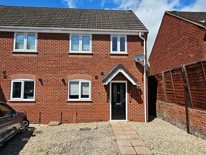 1 Bedroom Semi-Detached House For Sale In The Acre, Kinver, Stourbridge, DY7