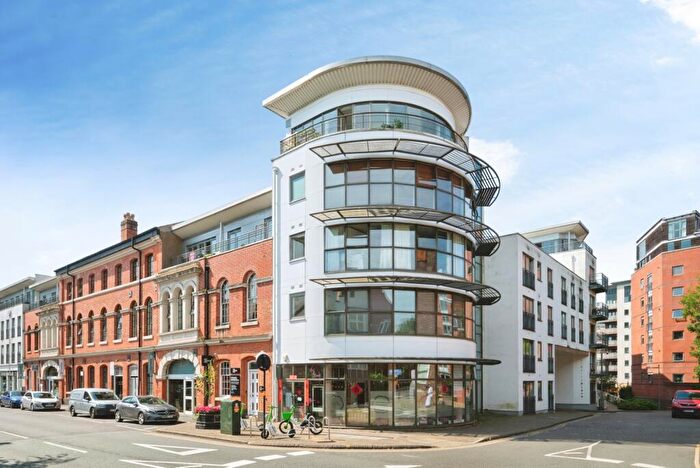 2 Bedroom Flat For Sale In Sheepcote Street, Birmingham, West Midlands, B16
